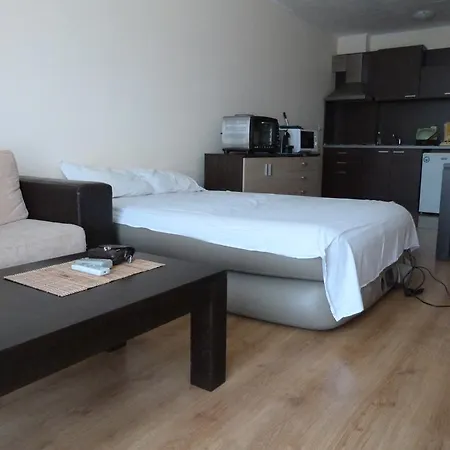 Livi Paradise סאני ביץ'